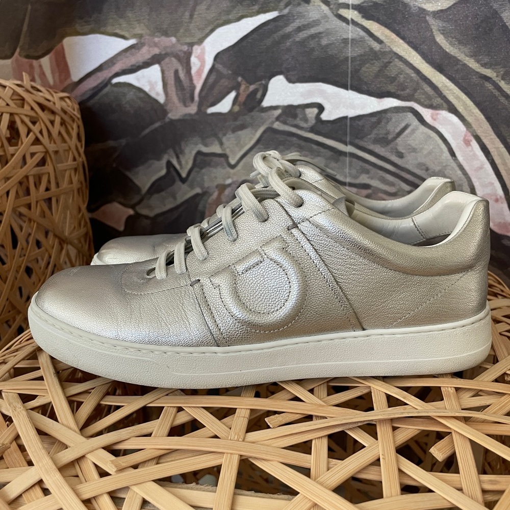 SALVATORE FERRAGAMO Quilted Logo Metallic silver Leather Runners size 10 - Picture 7 of 12